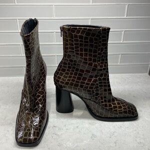 COPY - - L’intervalle -  NWOT - Moss Greenish/Brown Leather Boots-4”